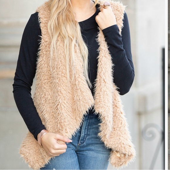 Boho Fuzzy Sherpa Vest - Picture 2 of 3